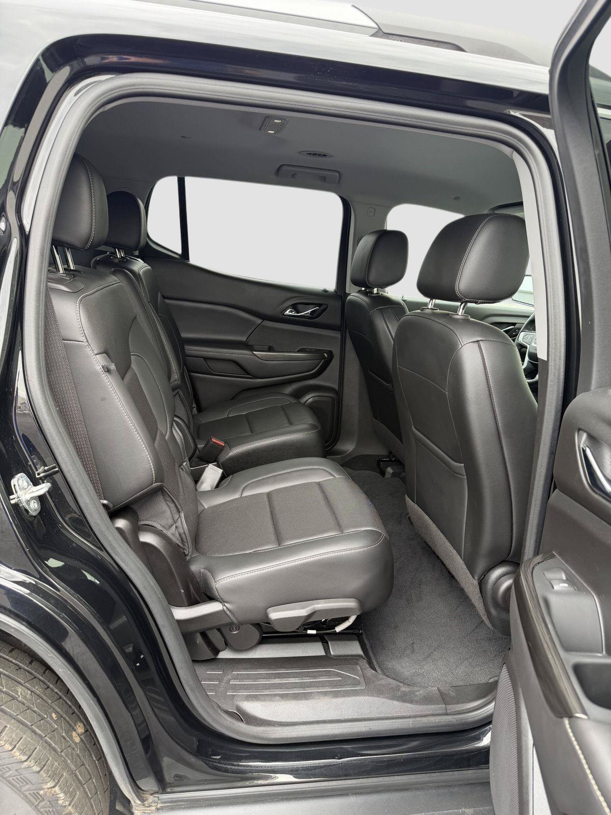 Used 2023 GMC Acadia SLT AWD/4WD image 27