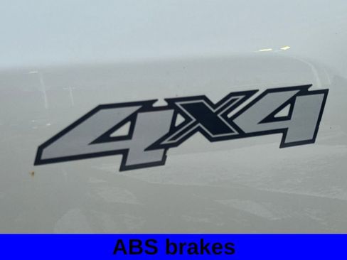 Used 2010 Chevrolet Silverado 1500 LTZ w/ White Diamond Tricoat Edition image 25