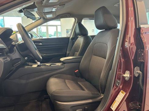 Certified 2025 Nissan Altima 2.5 SV FWD image 13