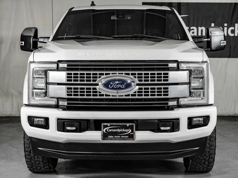 Used 2019 Ford F250 Platinum w/ Platinum Ultimate Package AWD/4WD image 3