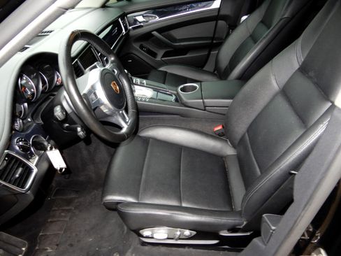 Used 2016 Porsche Panamera 4dr HB 4 image 10