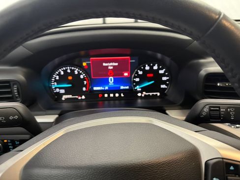 Used 2024 Ford Explorer XLT RWD image 26