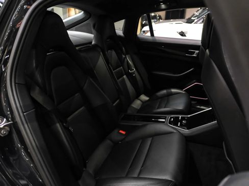 Used 2018 Porsche Panamera 4S AWD/4WD image 34