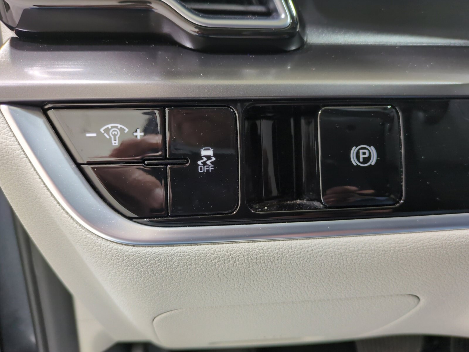 Certified 2024 Kia Sportage EX FWD image 18
