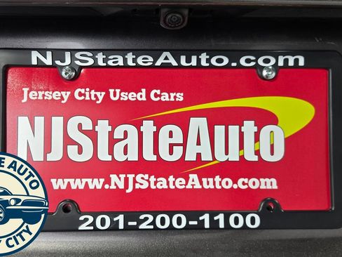 Used 2021 Toyota Camry SE FWD image 27