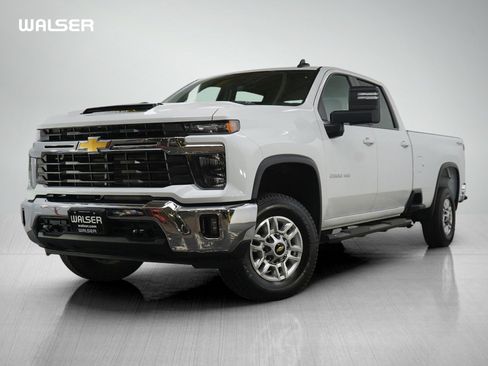 Used 2025 Chevrolet Silverado 2500 LT w/ Convenience Package AWD/4WD image 1