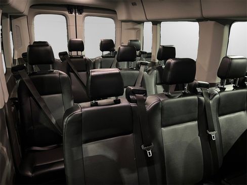 Used 2023 Ford Transit 350 XL image 17