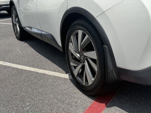 Used 2020 Nissan Murano SL w/ Moonroof Package FWD image 16