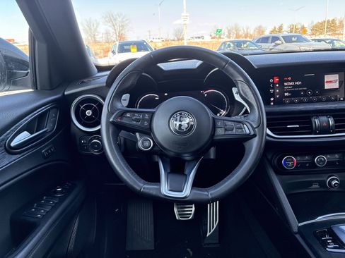 Used 2024 Alfa Romeo Stelvio Sprint image 14