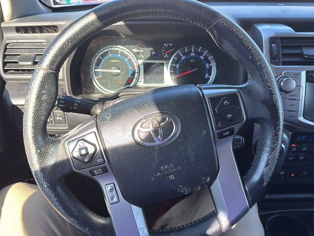 Used 2017 Toyota 4Runner Limited AWD/4WD image 4