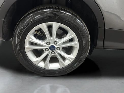 Used 2018 Ford Escape SE FWD image 30