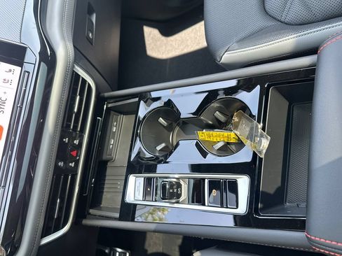 New 2026 Volkswagen Atlas Peak Edition AWD/4WD image 17