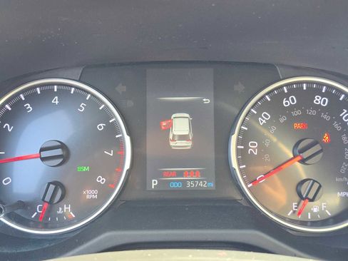 Used 2022 Toyota RAV4 XLE Premium image 26