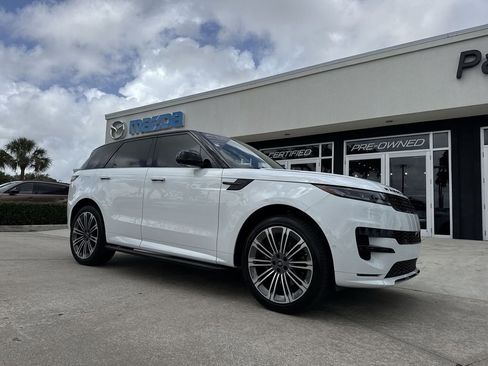 Used 2024 Land Rover Range Rover Sport Dynamic SE image 22