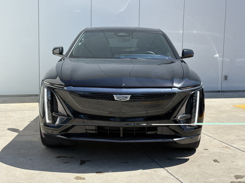 Certified 2024 Cadillac Lyriq Sport AWD/4WD image 3