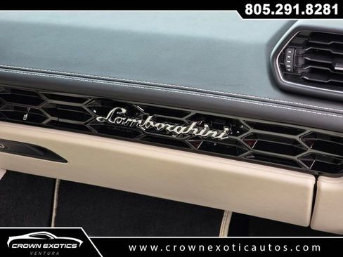 Used 2020 Lamborghini Huracan EVO image 36