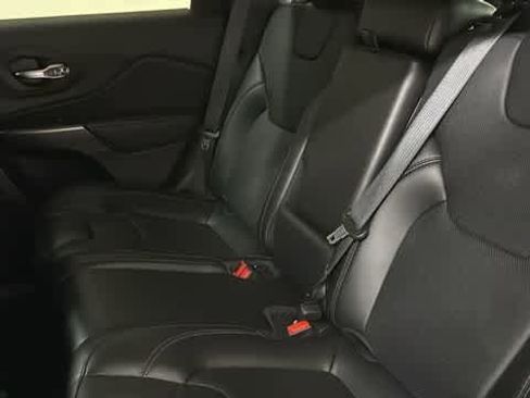 Used 2021 Jeep Cherokee Latitude Lux FWD image 28