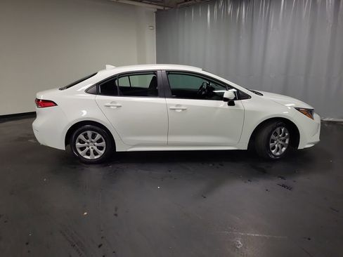 Used 2026 Toyota Corolla LE FWD image 9