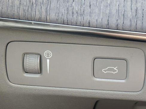 Certified 2022 Volvo XC90 T6 Inscription w/ Lounge Package image 21