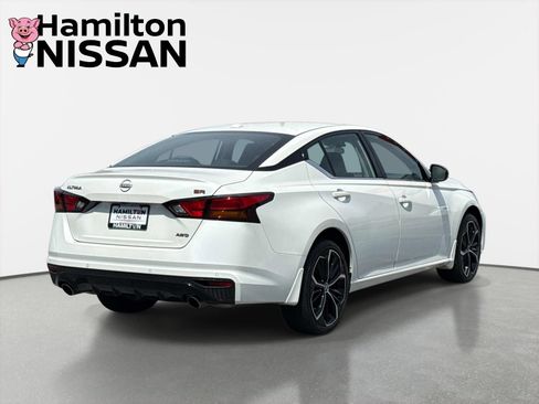 Used 2024 Nissan Altima 2.5 SR AWD/4WD image 2