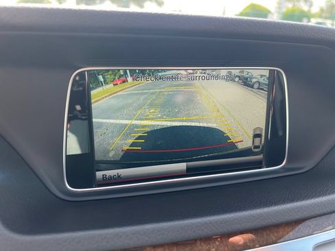 Used 2014 Mercedes-Benz E 350 Sedan image 19