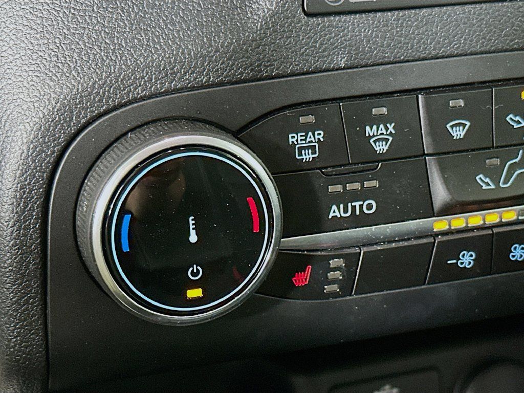 Used 2025 Ford Escape Active w/ Cold Weather Package FWD image 27