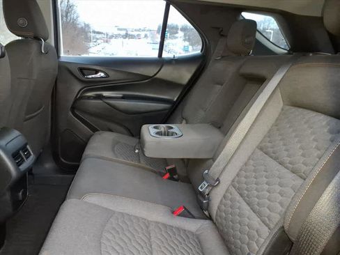 Used 2018 Chevrolet Equinox LT image 9