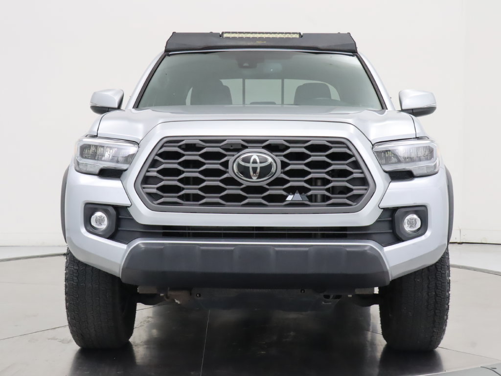 Used 2022 Toyota Tacoma TRD Off-Road AWD/4WD image 8