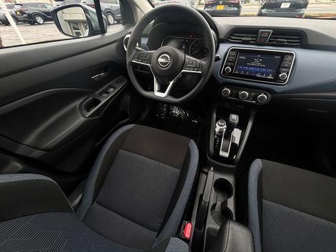 Used 2025 Nissan Versa SV FWD image 38