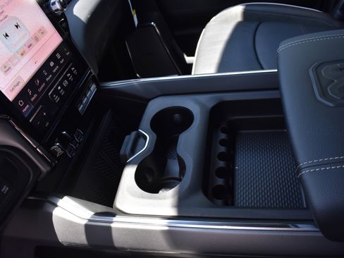 New 2026 RAM 3500 Laramie AWD/4WD image 21