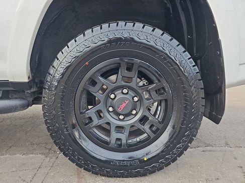 Used 2021 Toyota 4Runner SR5 Premium image 36