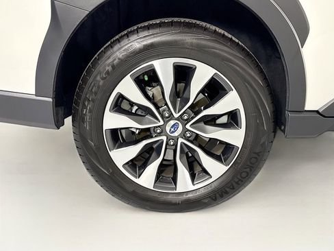 Used 2025 Subaru Outback Limited w/ Tech Package 3 AWD/4WD image 33