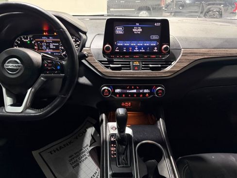 Used 2020 Nissan Altima 2.5 SL FWD image 22
