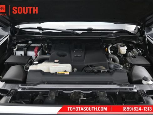 Used 2023 Toyota Tundra Limited AWD/4WD image 35