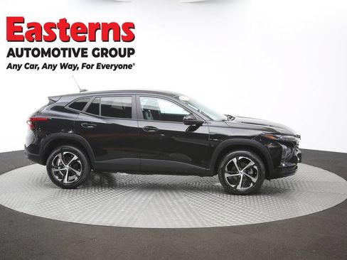 Used 2024 Chevrolet Trax RS FWD image 44