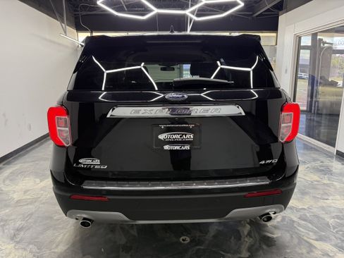 Used 2021 Ford Explorer Limited AWD/4WD image 4