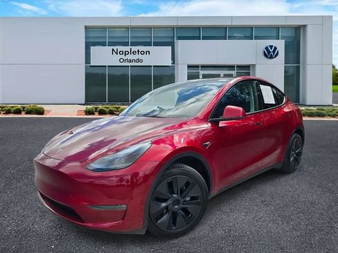 Used 2024 Tesla Model Y Long Range AWD/4WD image 33