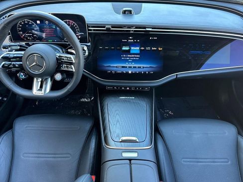 Used 2025 Mercedes-Benz E 53 AMG e 4MATIC Sedan image 17