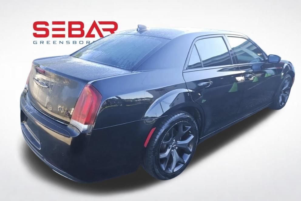 Used 2023 Chrysler 300 S w/ Comfort Group RWD image 2