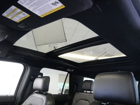 Used 2020 Ford Expedition Limited w/ Equipment Group 302A AWD/4WD image 27