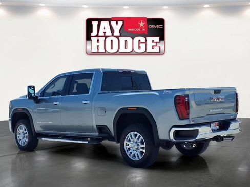Used 2024 GMC Sierra 2500 SLT w/ SLT Premium Package AWD/4WD image 4
