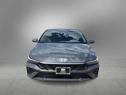 Certified 2025 Hyundai Elantra Hybrid
