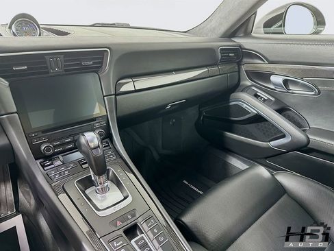 Used 2018 Porsche 911 Turbo S image 16