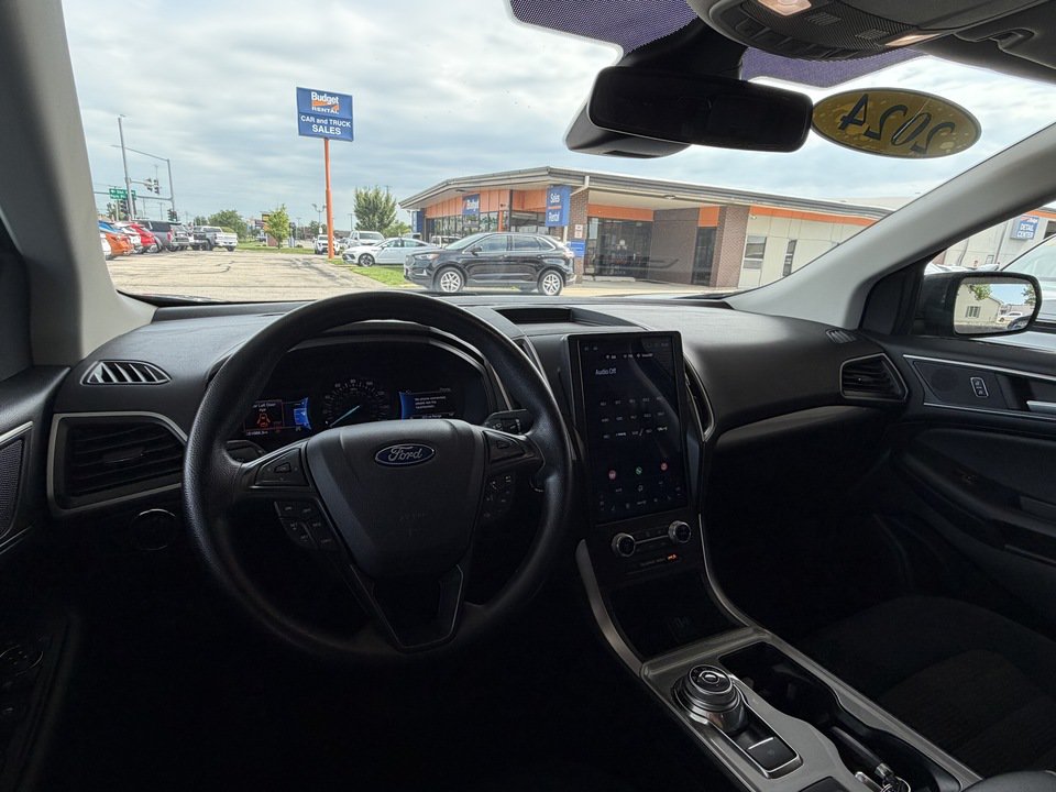Used 2024 Ford Edge SEL w/ Cargo Accessory Package AWD/4WD image 11