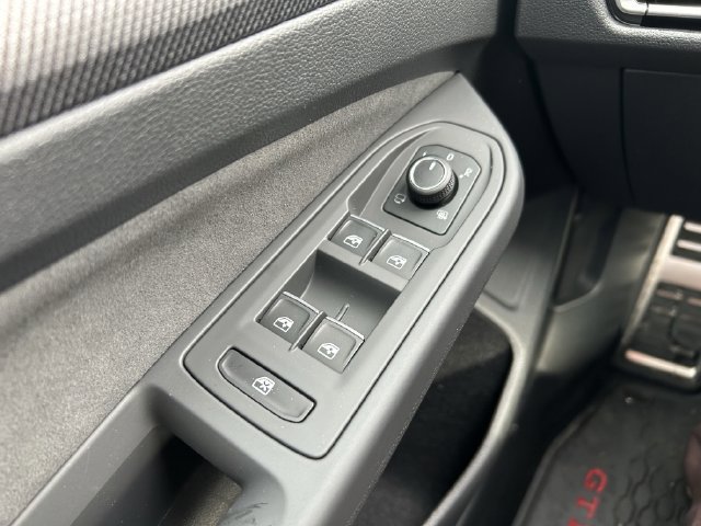 New 2026 Volkswagen GTI SE FWD image 21