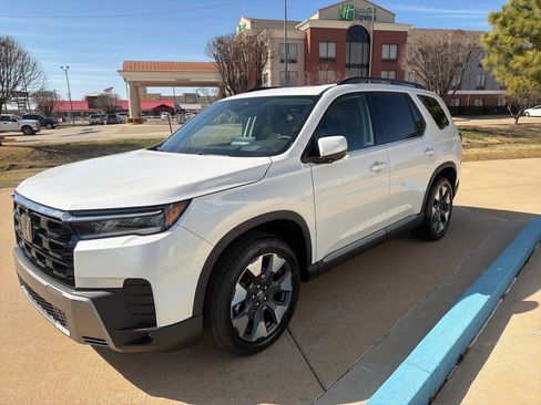 New 2026 Honda Pilot Elite image 4