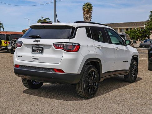 New 2026 Jeep Compass Latitude image 4