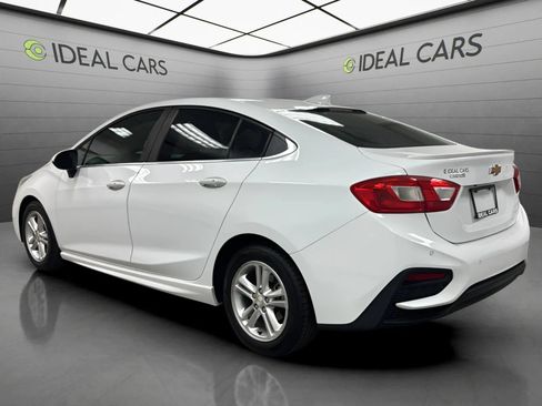 Used 2016 Chevrolet Cruze LT w/ Convenience Package FWD image 3