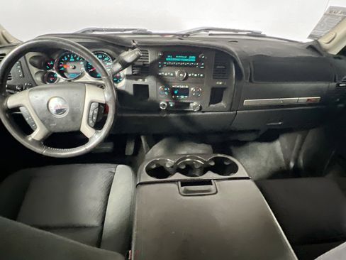 Used 2011 GMC Sierra 1500 SLE w/ Regional Value Package RWD image 29