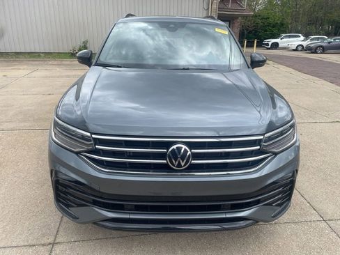 Used 2022 Volkswagen Tiguan SE R-Line AWD/4WD image 10